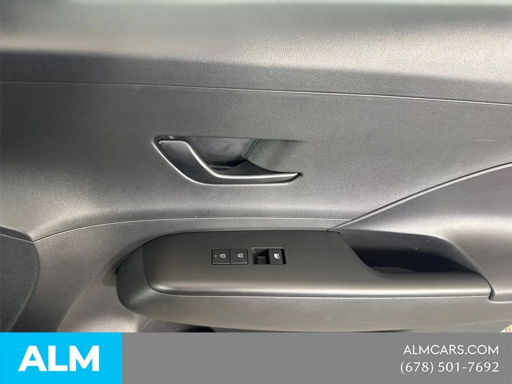 2025 Hyundai Kona SEL Convenience - Photo 17
