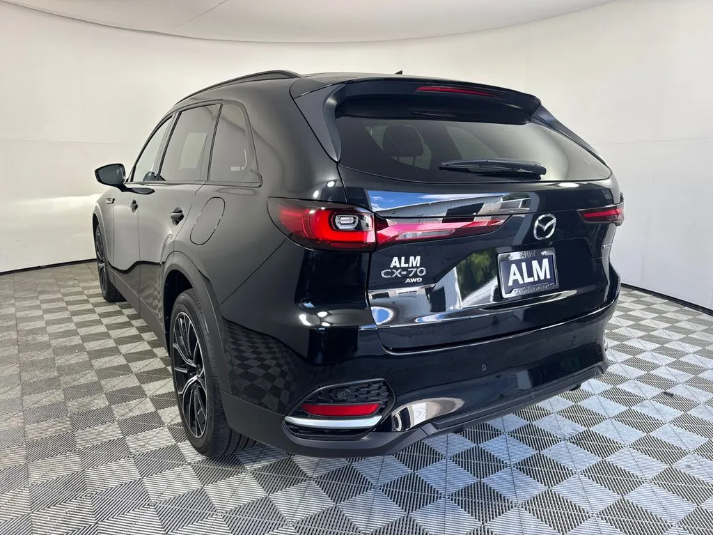 2025 Mazda CX-70 Premium Package - Photo 8