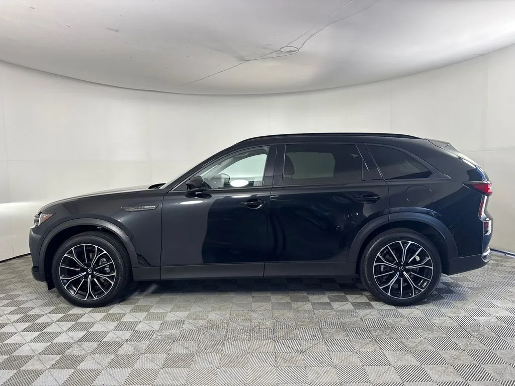 2025 Mazda CX-70 Premium Package - Photo 9