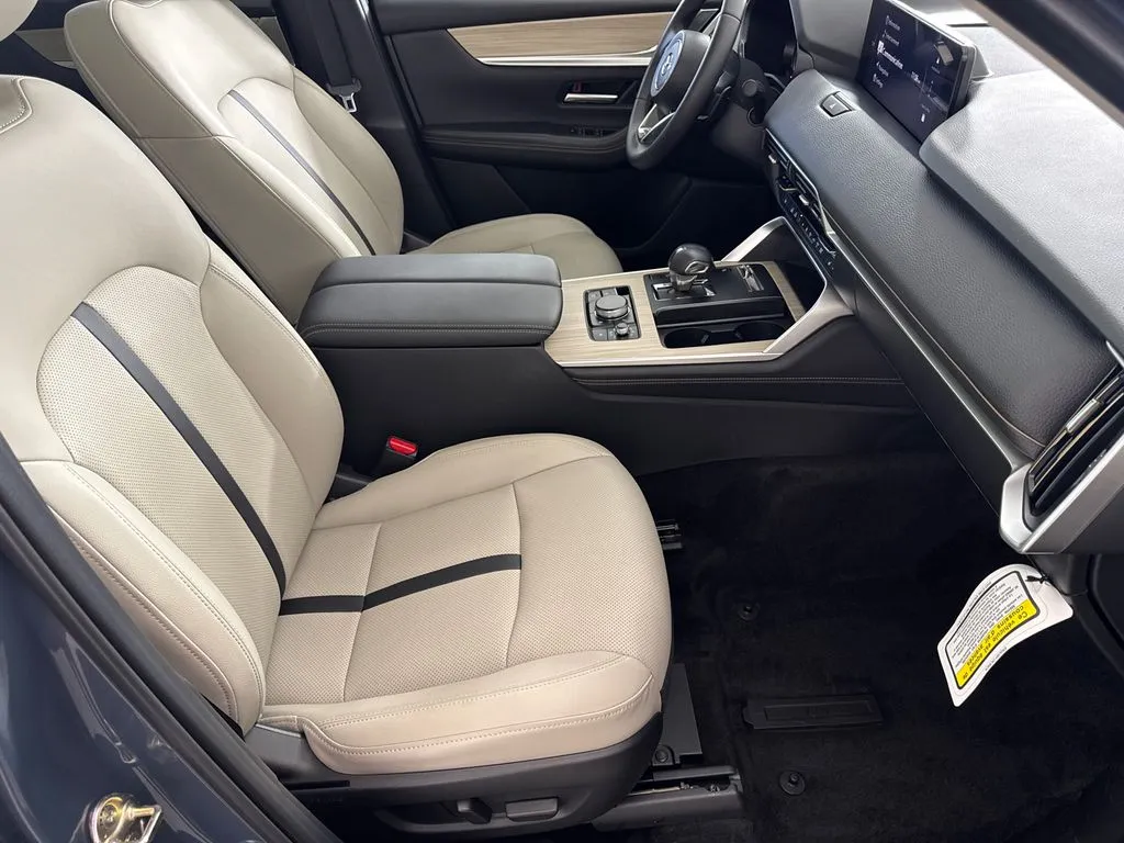 2025 Mazda CX-70 Premium Package - Photo 14