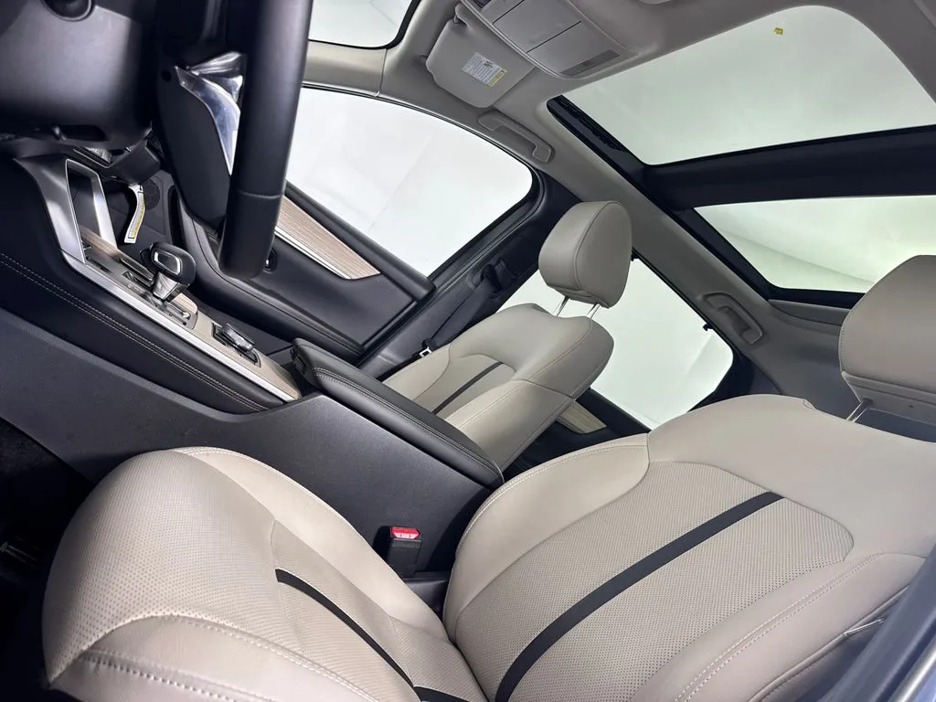2025 Mazda CX-70 Premium Package - Photo 34