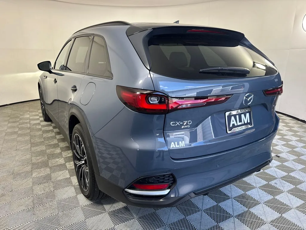2025 Mazda CX-70 Premium Package - Photo 8