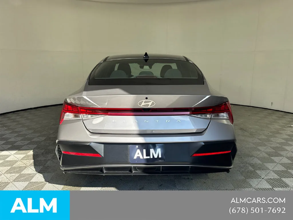 2025 Hyundai Elantra SEL - Photo 7