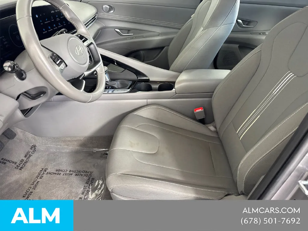 2025 Hyundai Elantra SEL - Photo 11