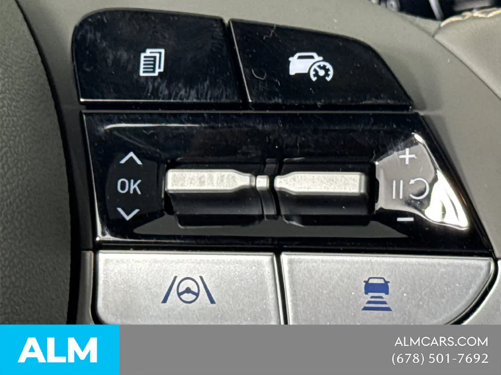 2025 Hyundai Elantra SEL - Photo 28