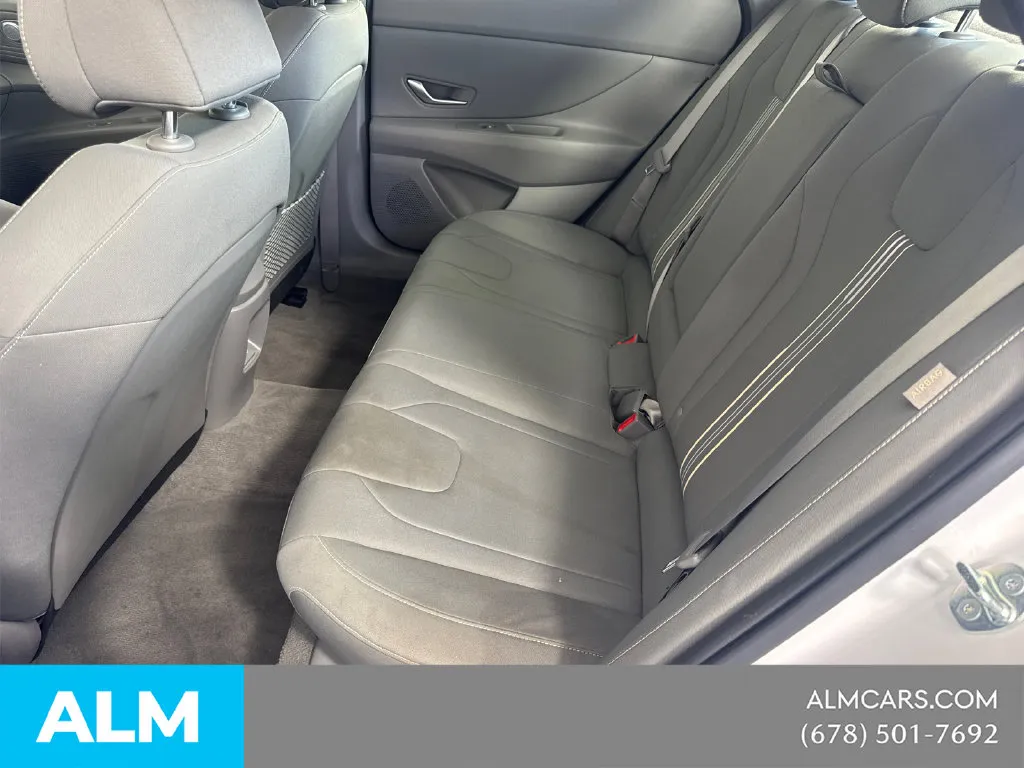 2025 Hyundai Elantra SEL - Photo 23