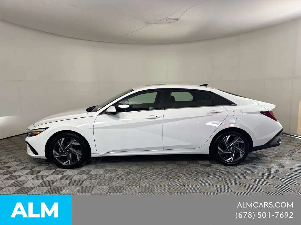 2025 Hyundai Elantra SEL - Photo 10