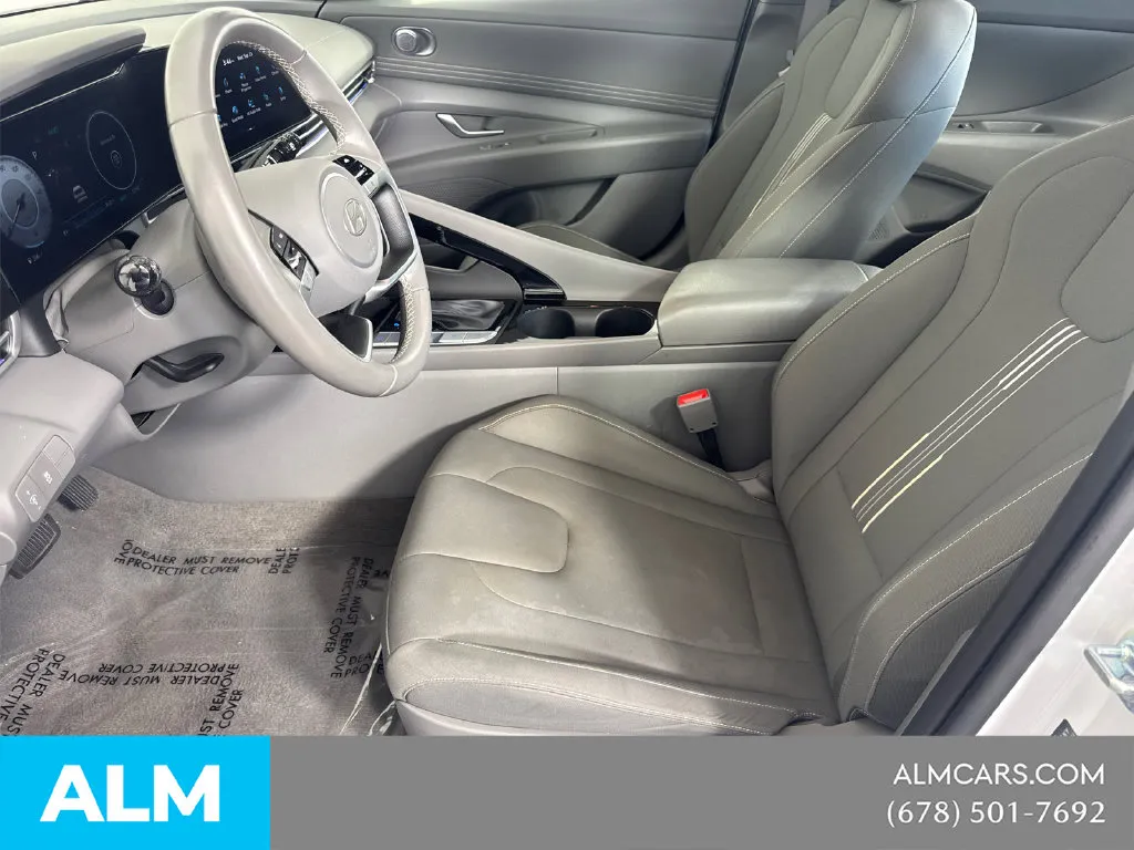2025 Hyundai Elantra SEL - Photo 11