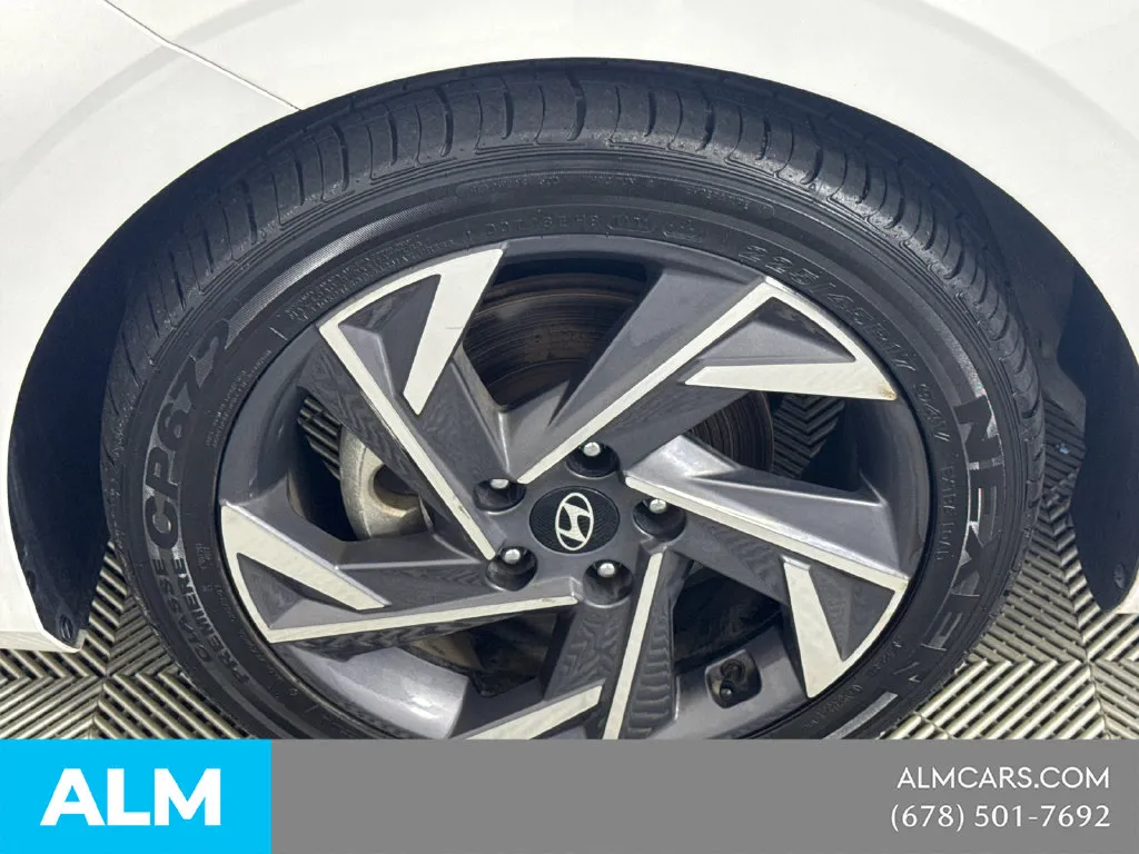 2025 Hyundai Elantra SEL - Photo 14