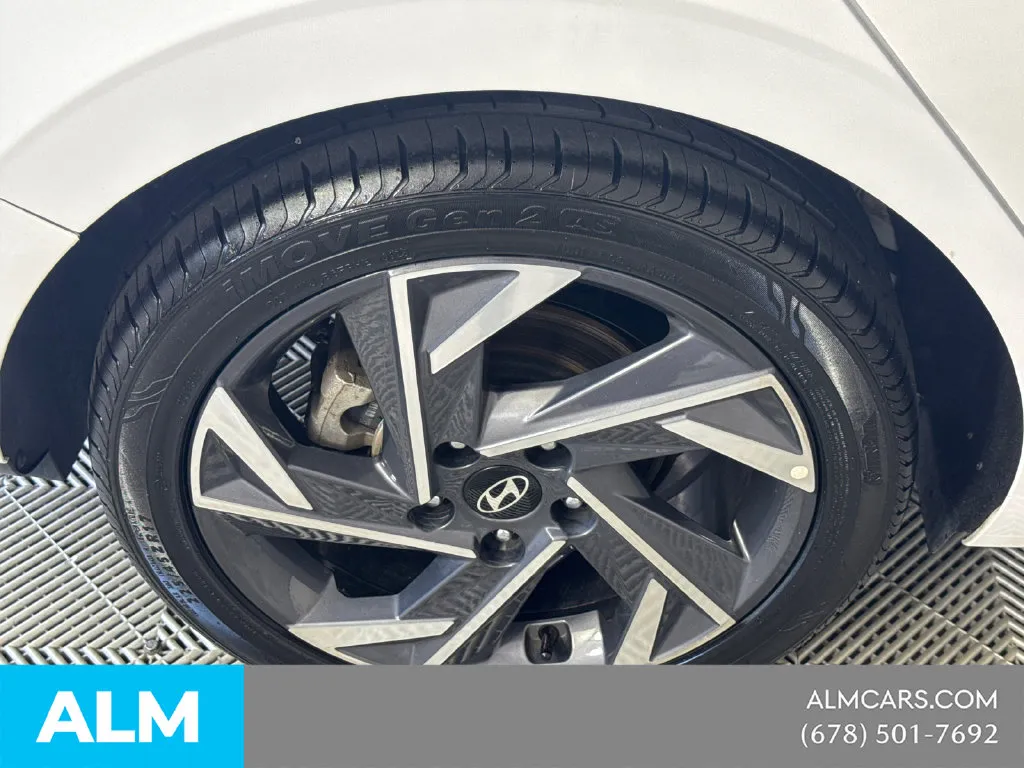 2025 Hyundai Elantra SEL - Photo 20
