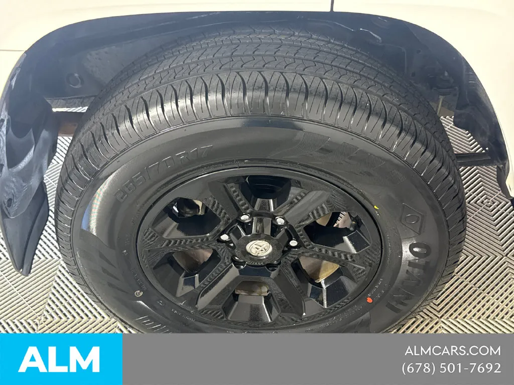 2024 Toyota 4Runner SR5 - Photo 20