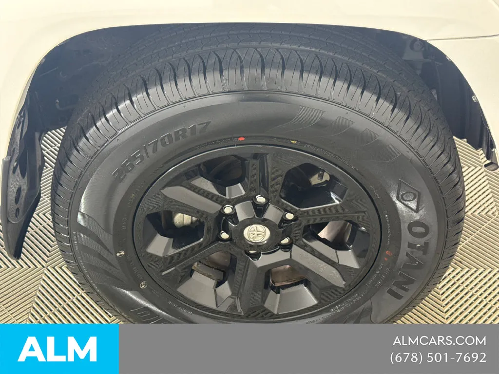 2024 Toyota 4Runner SR5 - Photo 15