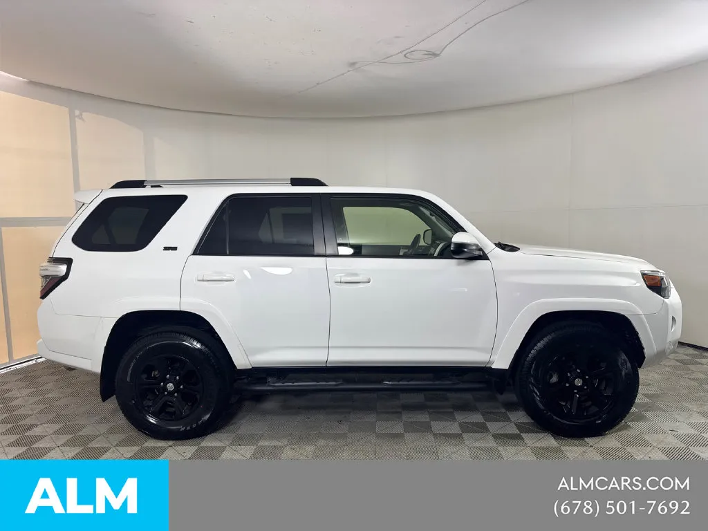 2024 Toyota 4Runner SR5 - Photo 4