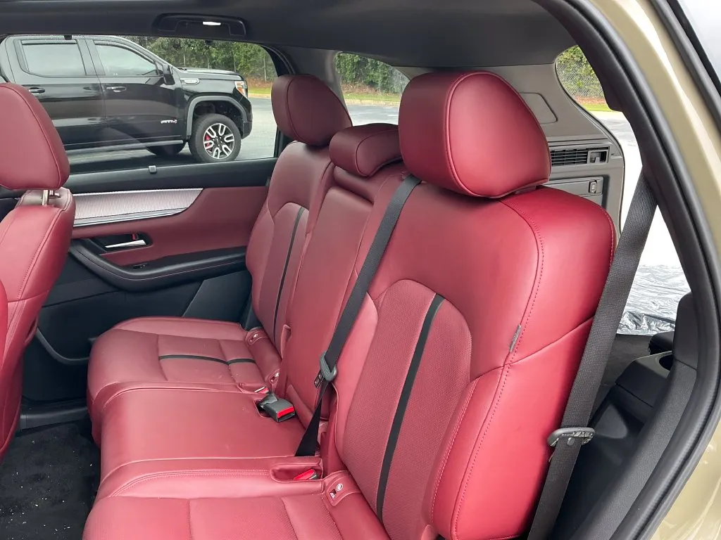 2026 Mazda CX-70 Premium Package - Photo 12