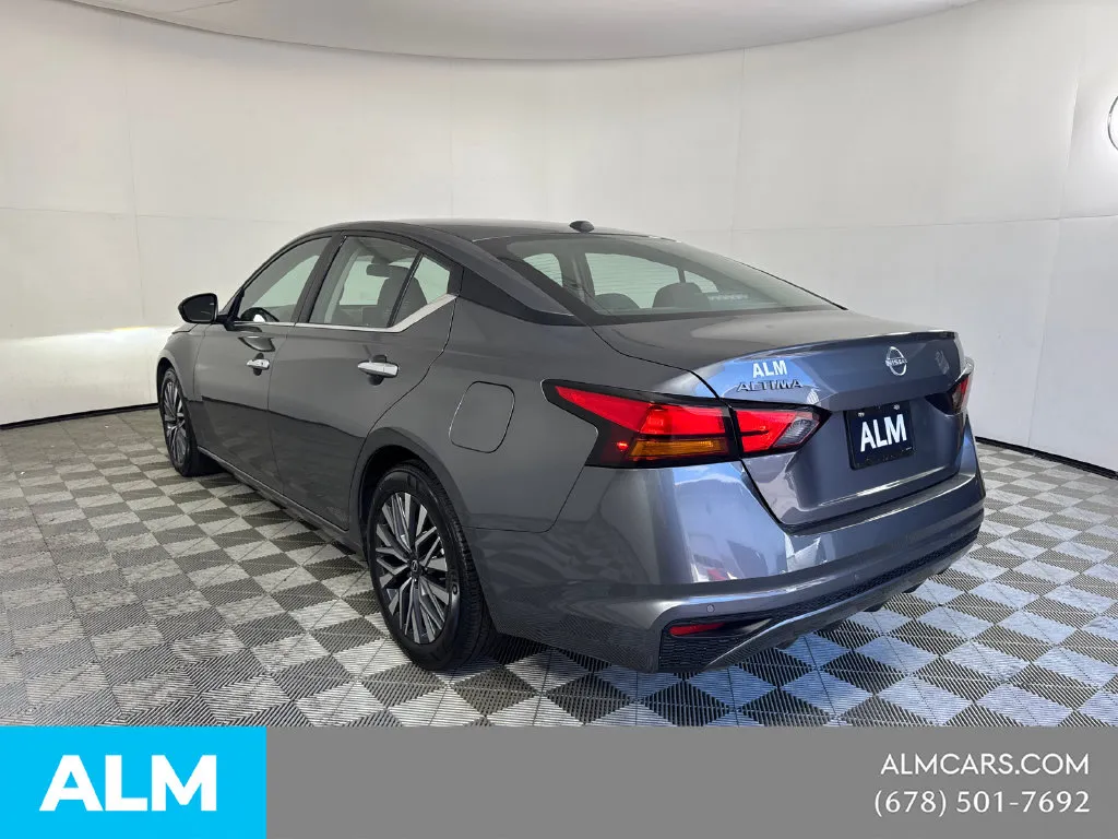 2025 Nissan Altima SV - Photo 8