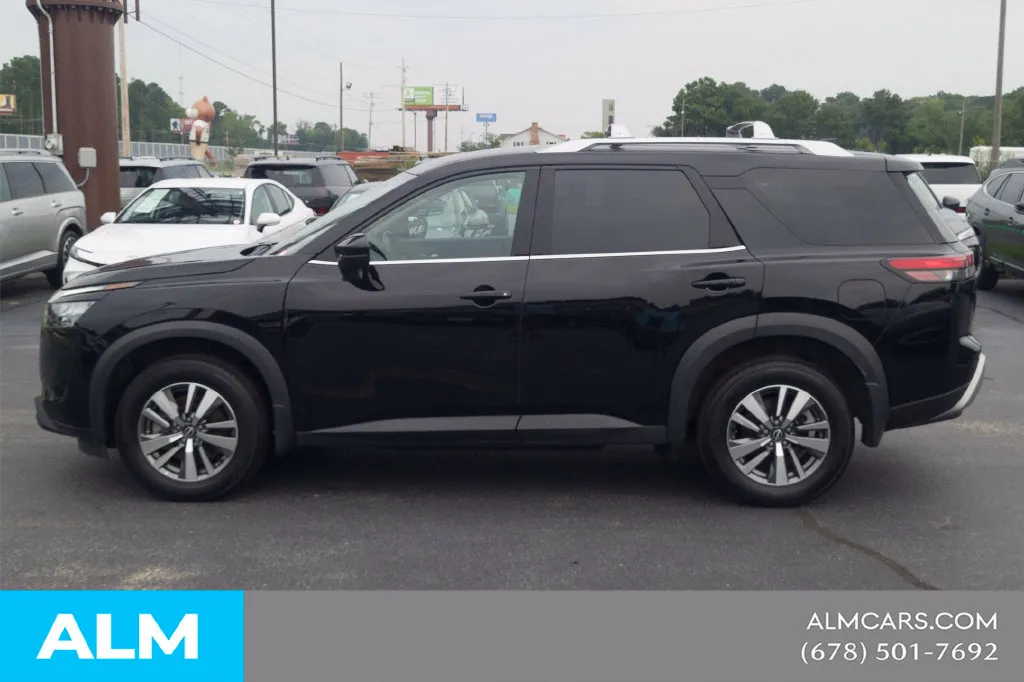 2025 Nissan Pathfinder SL - Photo 13
