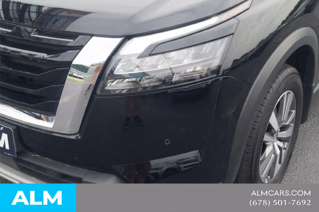 2025 Nissan Pathfinder SL - Photo 14
