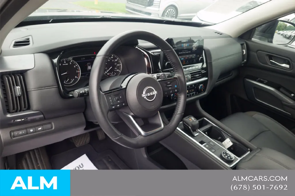 2025 Nissan Pathfinder SL - Photo 16