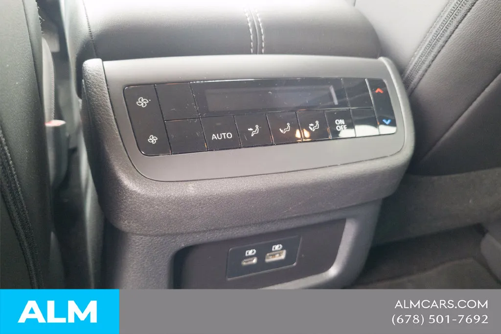 2025 Nissan Pathfinder SL - Photo 23