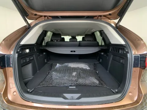 More photos of 2025 Mazda CX-70 PHEV Premium at ALM Mazda South, GA