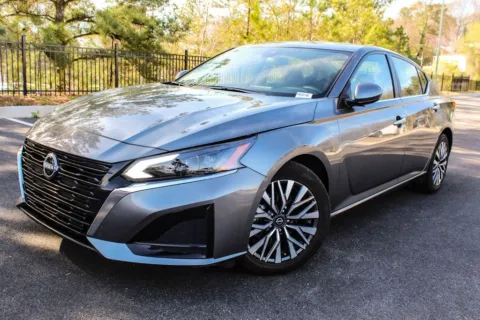 Gray 2023 Nissan Altima 2.5 SV for sale in Morrow, GA