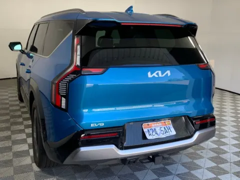 More photos of 2024 Kia EV9 Land at ALM Mazda South, GA