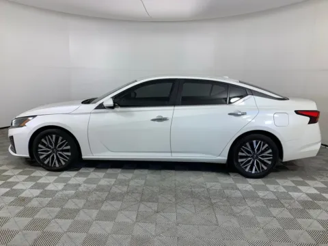 More photos of 2023 Nissan Altima 2.5 SV at ALM Mazda South, GA