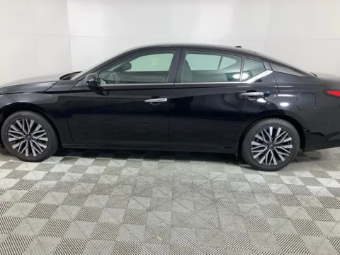 More photos of 2023 Nissan Altima 2.5 SV at ALM Mazda South, GA