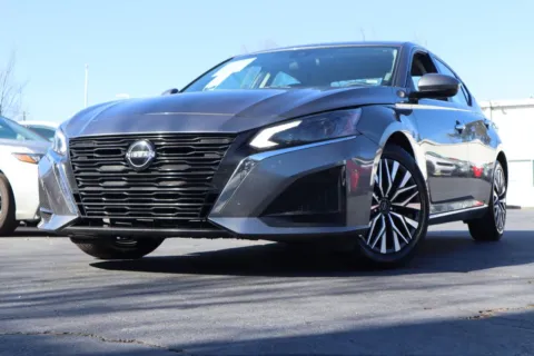 Gray 2023 Nissan Altima 2.5 SV for sale in Morrow, GA