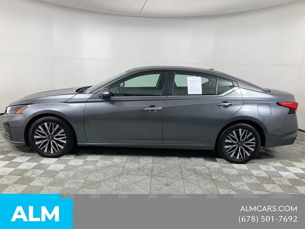 2023 Nissan Altima SV - Photo 6