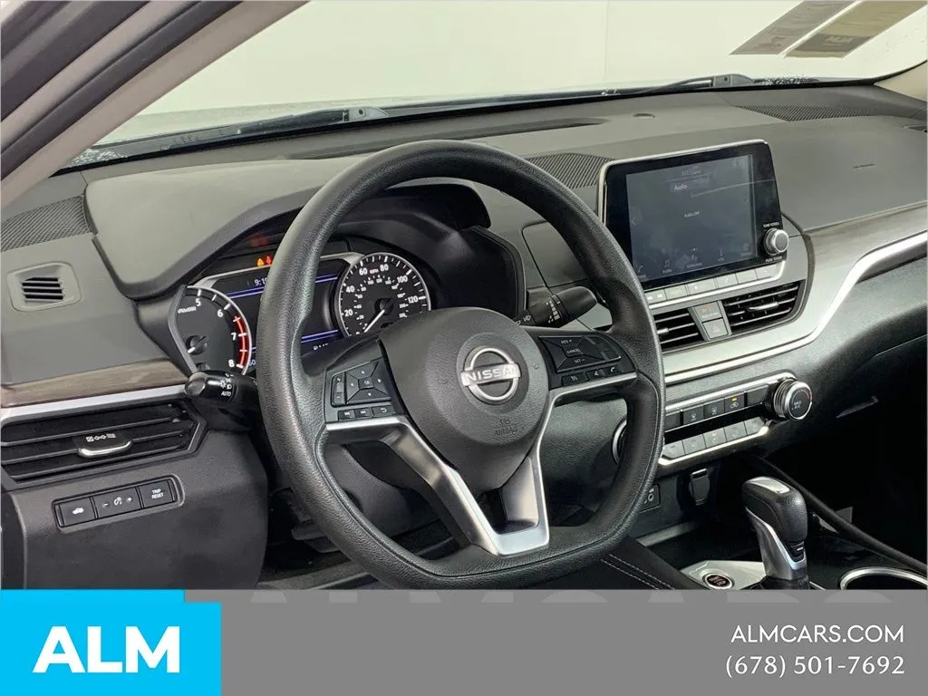 2023 Nissan Altima SV - Photo 9
