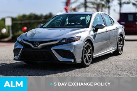 More photos of 2023 Toyota Camry SE at ALM Mazda South, GA