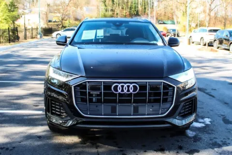 More photos of 2023 Audi Q8 55 Premium Plus at ALM Mazda South, GA