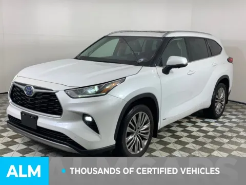 More photos of 2023 Toyota Highlander Hybrid Platinum at ALM Mazda South, GA