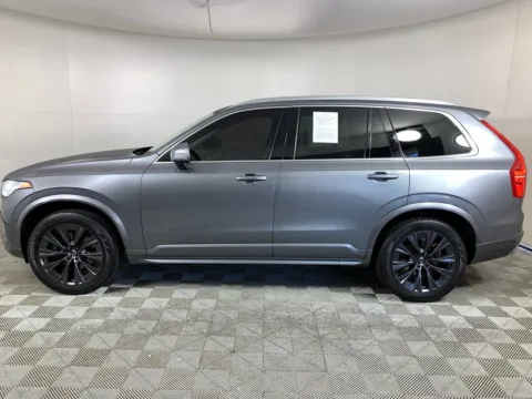 More photos of 2020 Volvo XC90 T6 Momentum at ALM Mazda South, GA