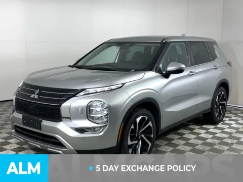 More photos of 2023 Mitsubishi Outlander SE Black Edition at ALM Mazda South, GA