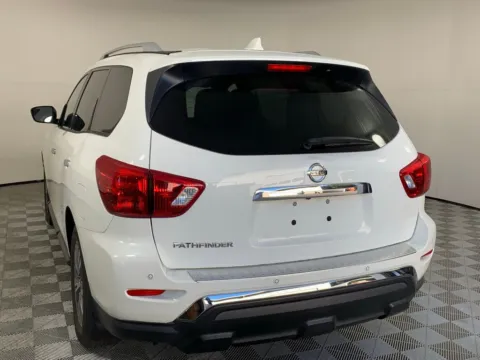 More photos of 2020 Nissan Pathfinder S at ALM Mazda South, GA