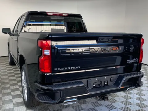 More photos of 2023 Chevrolet Silverado 1500 High Country at ALM Mazda South, GA