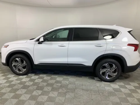 More photos of 2023 Hyundai Santa Fe SE at ALM Mazda South, GA