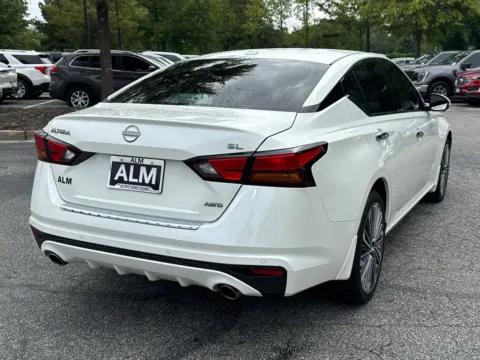 More photos of 2023 Nissan Altima 2.5 SL at ALM Mazda South, GA