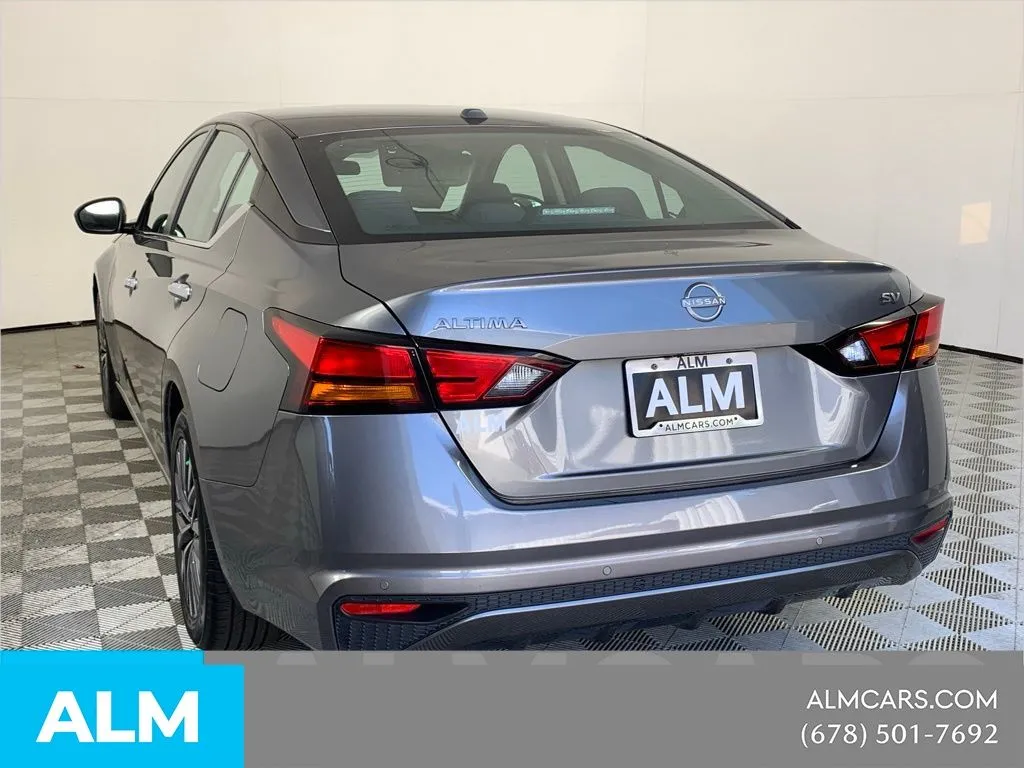 2023 Nissan Altima SV - Photo 11