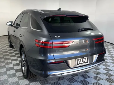 More photos of 2023 Genesis Electrified GV70 Advanced at ALM Mazda South, GA