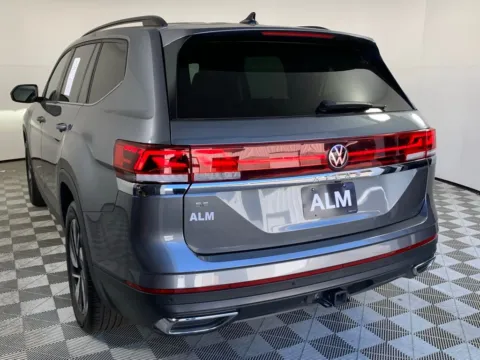 More photos of 2025 Volkswagen Atlas 2.0T SE w/Technology at ALM Mazda South, GA