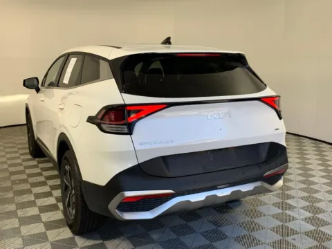 More photos of 2023 Kia Sportage Hybrid LX at ALM Mazda South, GA