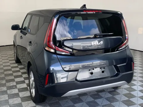 More photos of 2024 Kia Soul LX at ALM Mazda South, GA