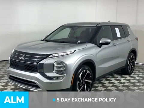 More photos of 2024 Mitsubishi Outlander SE at ALM Mazda South, GA