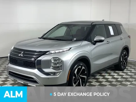 More photos of 2024 Mitsubishi Outlander SE at ALM Mazda South, GA