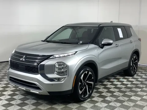 Another view of 2024 Mitsubishi Outlander SE for sale in Morrow, GA at ALM Mazda South