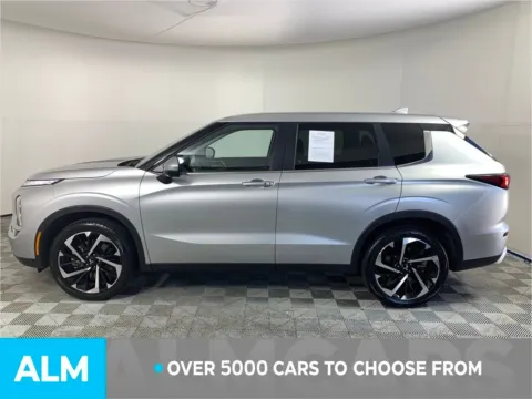 More photos of 2024 Mitsubishi Outlander SE at ALM Mazda South, GA