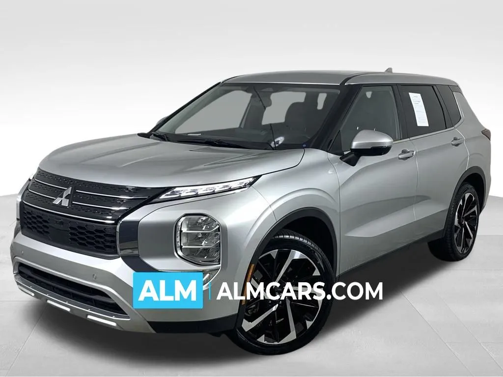 Silver 2024 Mitsubishi Outlander SE for sale in Morrow, GA
